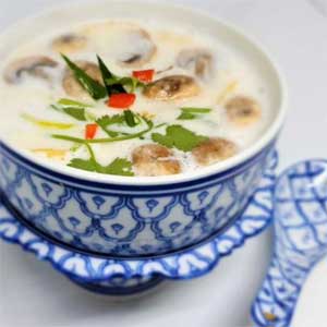 Soupe de poulet au lait de coco